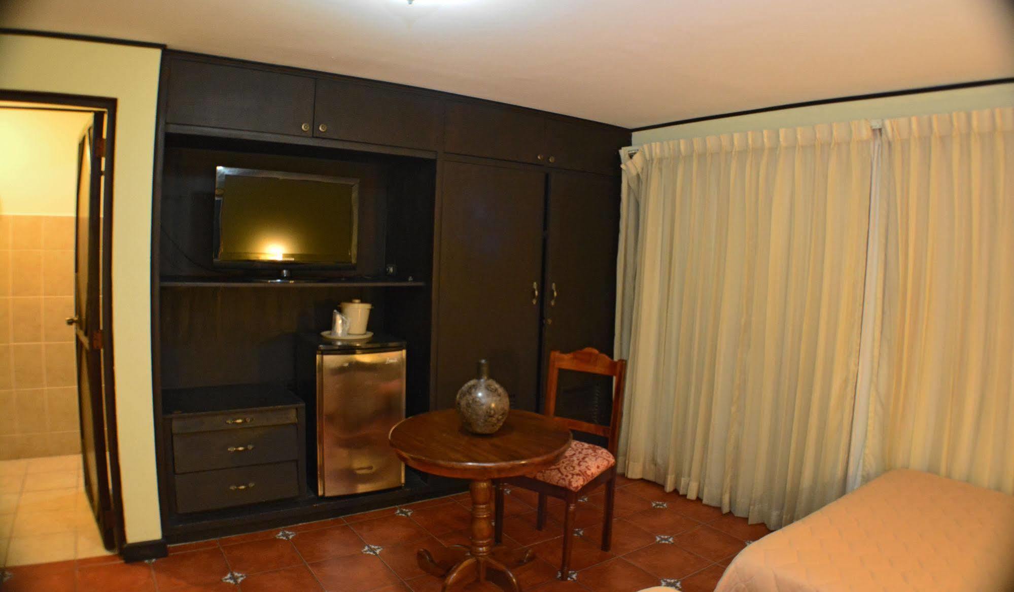 Hotel Colonnade Nicaragua Managua Exteriör bild